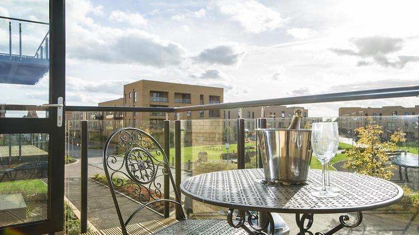 Imagen de los exteriores del Hotel Tailored Stays - De Havilland House. Foto 9