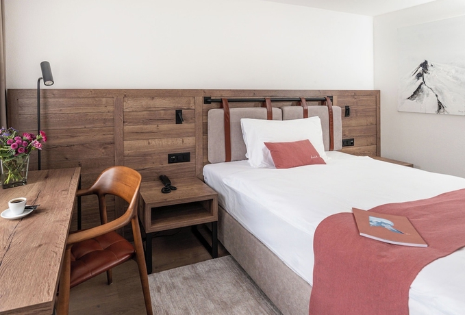 Imagen de la habitación del Hotel Tailormade KRONE Sarnen. Foto 3