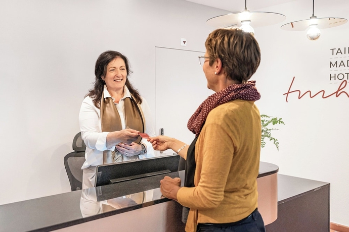 Imagen de los interiores del Hotel Tailormade KRONE Sarnen. Foto 14