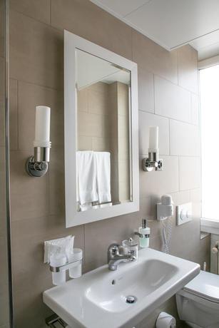 Imagen de la habitación del Hotel Tailormade METROPOL St Gallen. Foto 4