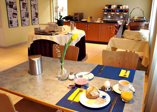 Imagen del bar/restaurante del Hotel Tailormade Stans SÜd. Foto 4