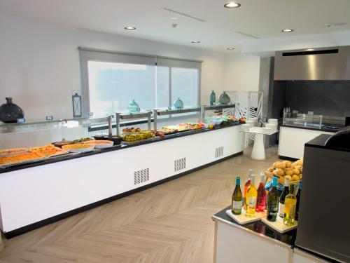 Imagen de los interiores del Hotel Taimar. Foto 14