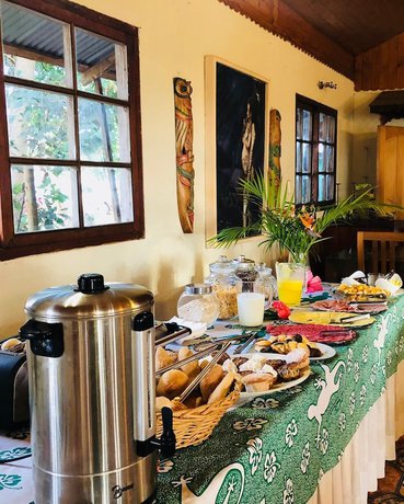 Imagen del bar/restaurante del Hotel Taina Rapa Nui. Foto 2