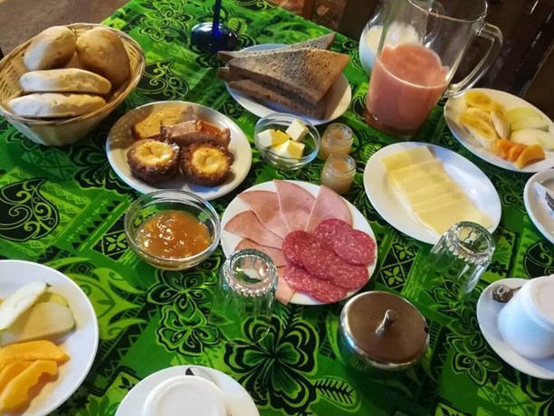 Imagen del bar/restaurante del Hotel Taina Rapa Nui. Foto 9