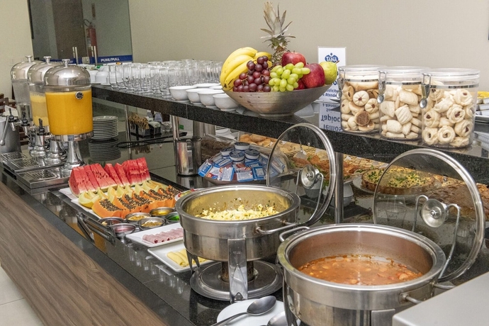 Imagen del bar/restaurante del Hotel Tainá - Aeroporto Cuiabá. Foto 6