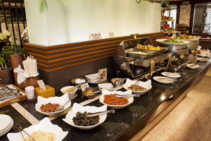 Imagen del bar/restaurante del Hotel Tainan Cambridge. Foto 8