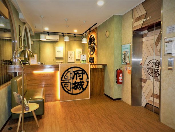 Imagen de los interiores del Hotel Tainan Inn. Foto 20