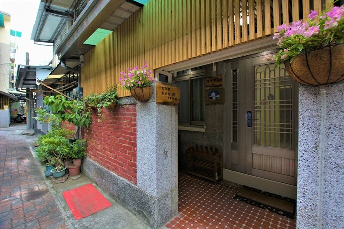 Imagen de los exteriores del Hotel Tainan Jie Guo Inn. Foto 32