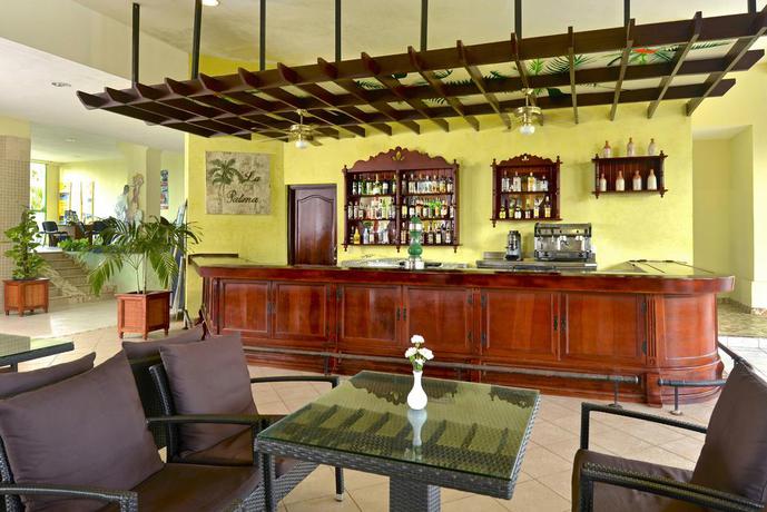 Imagen de los interiores del Hotel Tainos. Foto 9