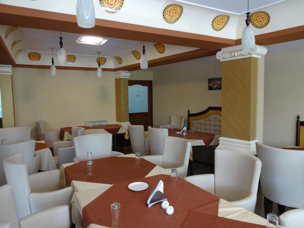 Imagen del bar/restaurante del Hotel Taishan. Foto 2