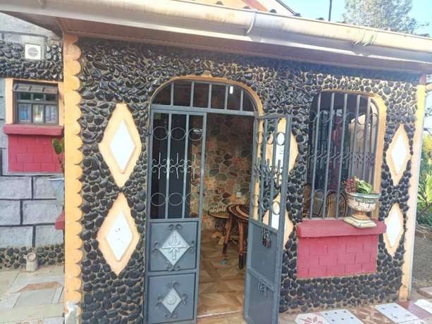 Imagen de los interiores del Hotel Taj Apartments Nyeri. Foto 15