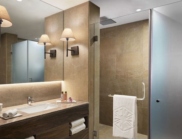 Imagen de la habitación del Hotel Taj Aravali Resort and Spa. Foto 6