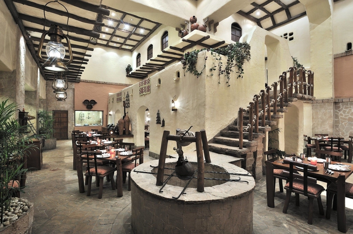 Imagen del bar/restaurante del Hotel Taj Bengal. Foto 1