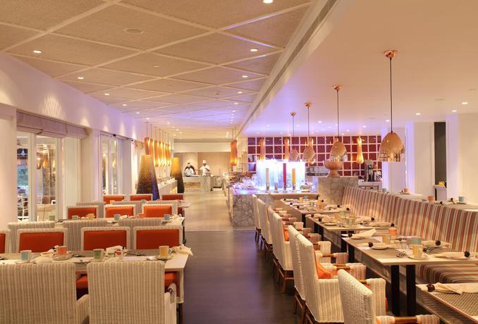 Imagen general del Hotel Taj Bentota Resort and Spa. Foto 8