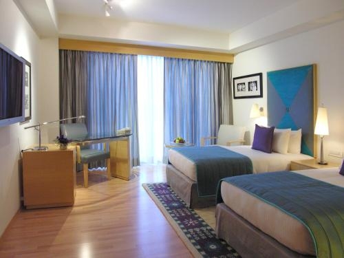 Imagen de la habitación del Hotel Taj Chandigarh. Foto 10