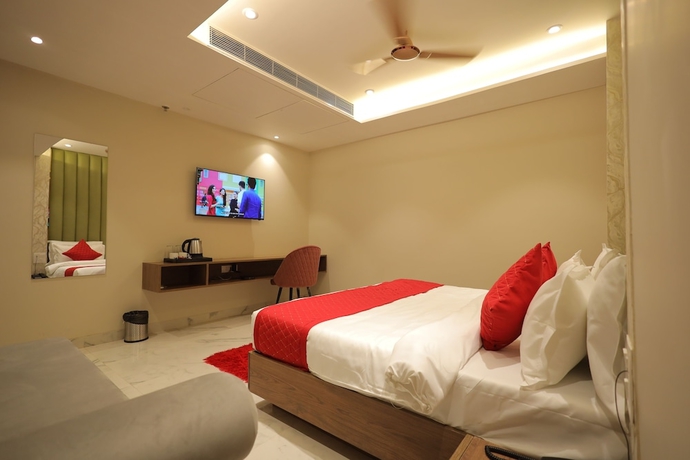 Imagen de la habitación del Hotel Taj Crown Plaza. Foto 4