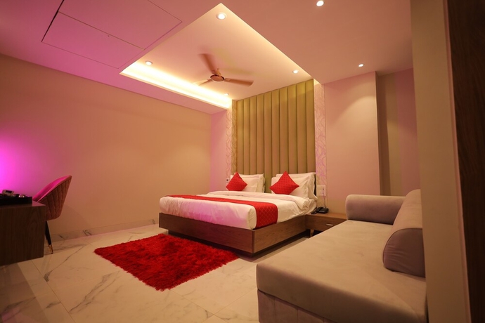 Imagen de la habitación del Hotel Taj Crown Plaza. Foto 5