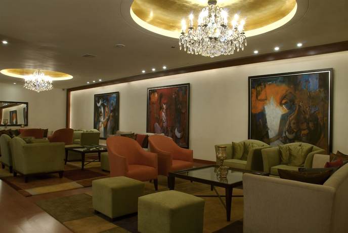 Imagen de los interiores del Hotel Taj Deccan. Foto 18