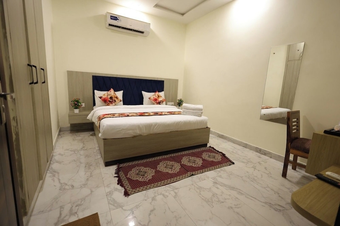 Imagen de la habitación del Hotel Taj Elevate. Foto 4