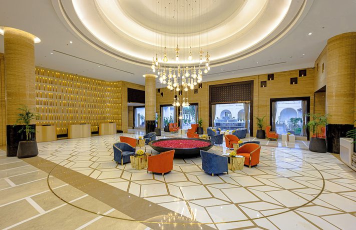 Imagen de los interiores del Hotel Taj Gandhinagar Resort And Spa. Foto 10