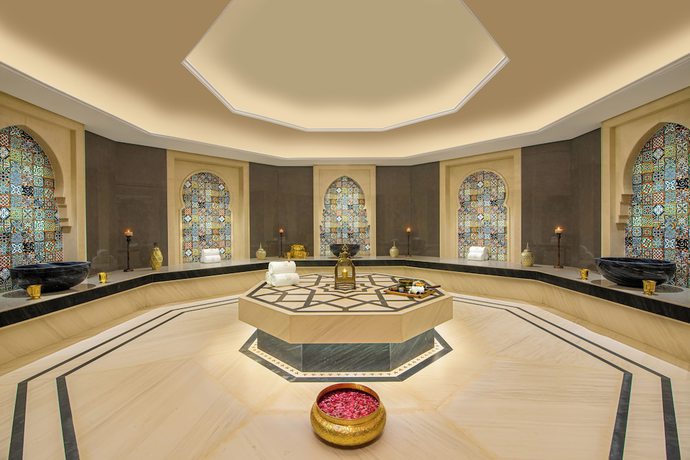 Imagen de la piscina del Hotel Taj Gandhinagar Resort And Spa. Foto 19