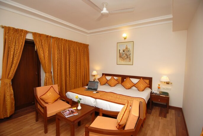 Imagen de la habitación del Hotel Taj Gorbandh Palace. Foto 24