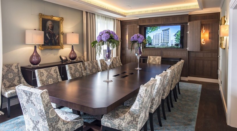 Imagen de los interiores del Hotel Taj Hessischer Hof Frankfurt. Foto 16
