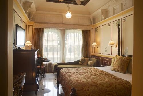 Imagen de la habitación del Hotel Taj Lake Palace. Foto 6