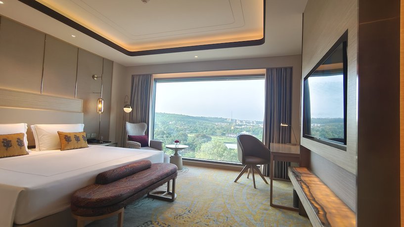 Imagen de la habitación del Hotel Taj Lakefront Bhopal. Foto 6