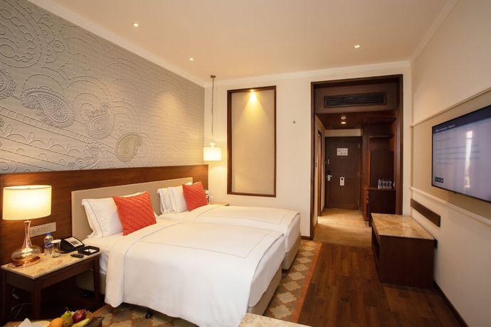 Imagen de la habitación del Hotel Taj Mahal Lucknow. Foto 7