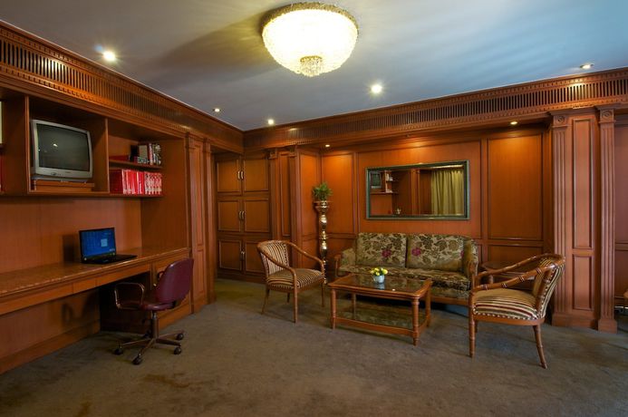 Imagen de los interiores del Hotel Taj Mahal Lucknow. Foto 19