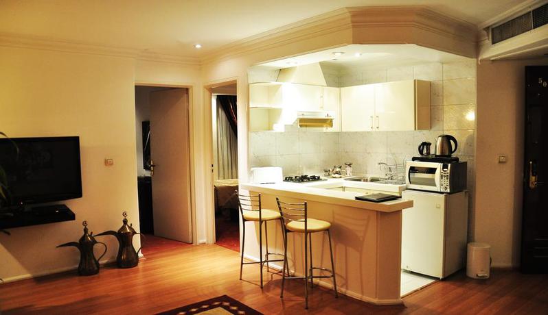 Imagen de los interiores del Hotel Taj Mahal Tehran. Foto 10