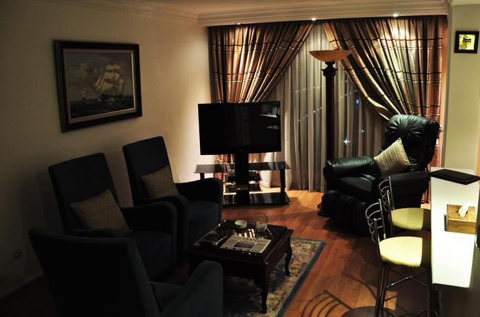 Imagen de los interiores del Hotel Taj Mahal Tehran. Foto 11