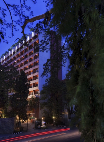Imagen de los exteriores del Hotel Taj Mg Road, Bengaluru. Foto 8