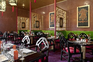 Imagen de la piscina del Hotel Taj Palace Marrakech. Foto 21