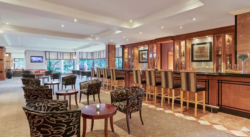 Imagen del bar/restaurante del Hotel Taj Pamodzi. Foto 4