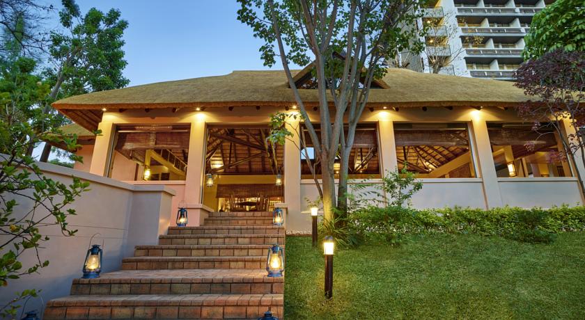 Imagen de los interiores del Hotel Taj Pamodzi. Foto 10