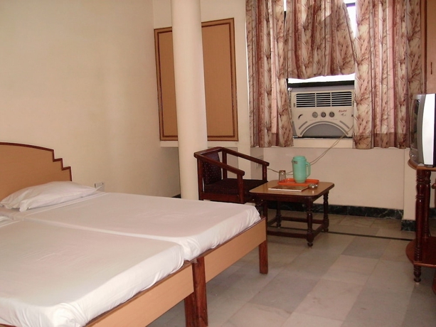 Imagen de la habitación del Hotel Taj Plaza. Foto 4