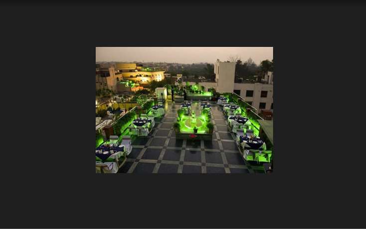 Imagen del bar/restaurante del Hotel Taj Resorts. Foto 5