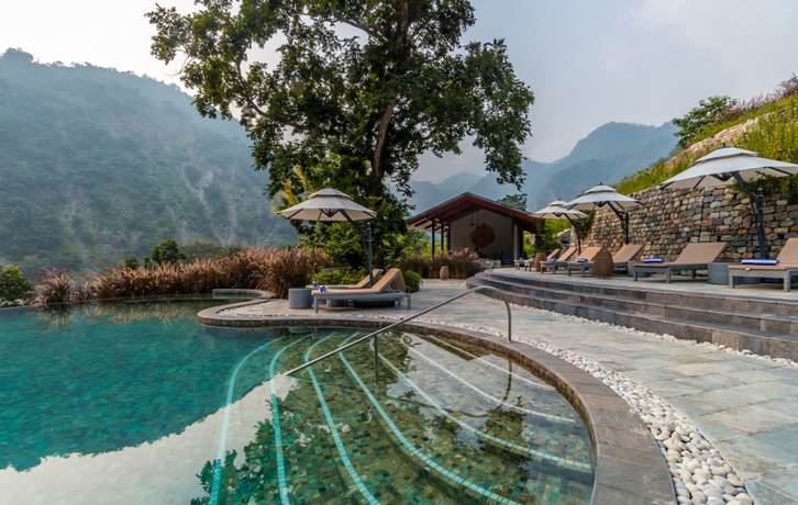 Imagen de la piscina del Hotel Taj Rishikesh Resort and Spa, Uttarakhand. Foto 19