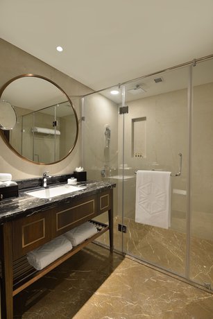 Imagen de la habitación del Hotel Taj Skyline Ahmedabad. Foto 19