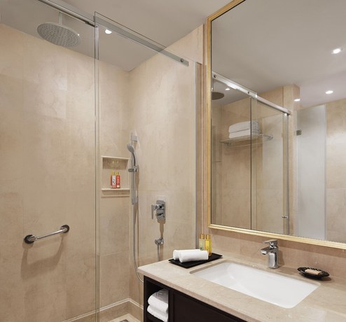 Imagen de la habitación del Hotel Taj Tirupati. Foto 12