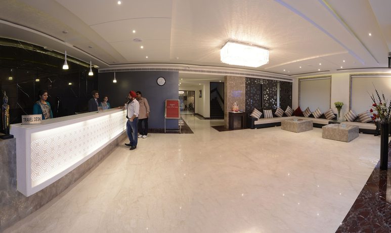 Imagen de los interiores del Hotel Taj Vilas. Foto 14