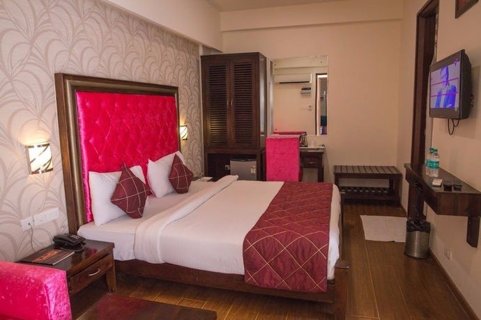 Imagen de la habitación del Hotel Taj Villa Agra. Foto 4