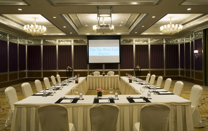 Imagen de los interiores del Hotel Taj West End. Foto 11