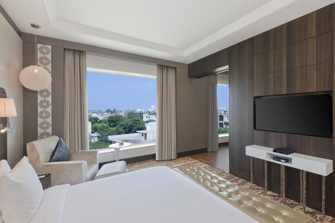 Imagen de la habitación del Hotel Taj and Convention Centre, Agra. Foto 2