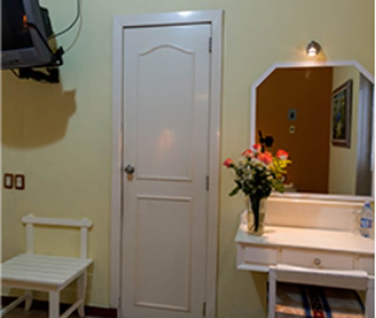 Imagen de la habitación del Hotel Taj&iacute;n. Foto 4