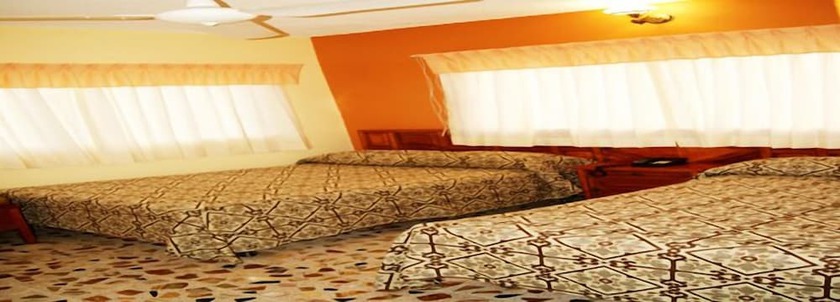 Imagen de la habitación del Hotel Taj&iacute;n. Foto 10