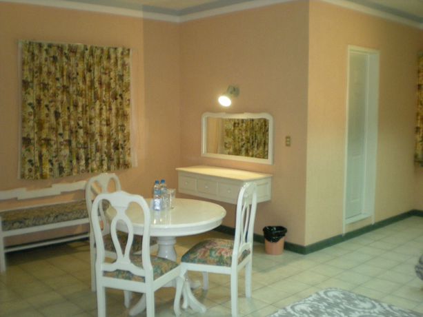 Imagen de la habitación del Hotel Taj&iacute;n. Foto 11