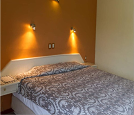 Imagen de la habitación del Hotel Taj&iacute;n. Foto 12